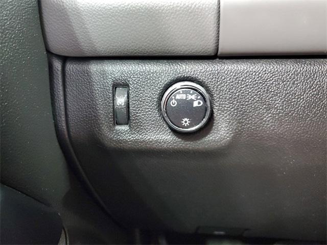 used 2015 Chevrolet Colorado car, priced at $16,300