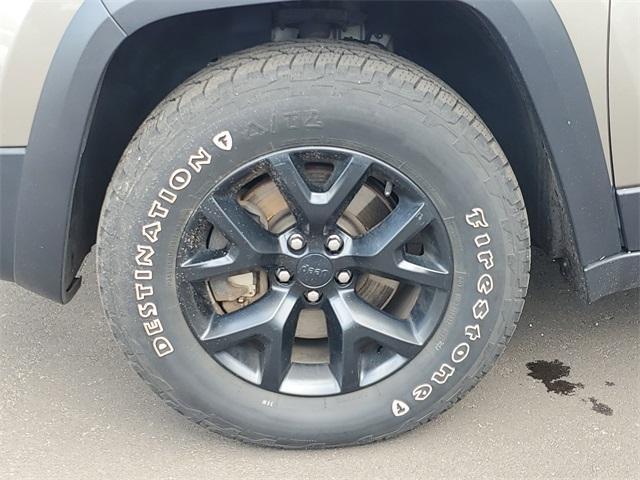 used 2017 Jeep Cherokee car, priced at $13,000