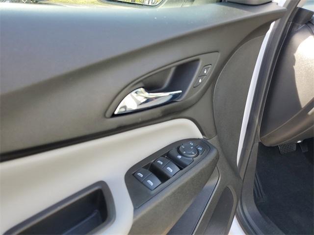 used 2023 Chevrolet Equinox car, priced at $20,675