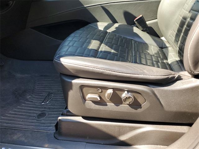 used 2022 Cadillac Escalade ESV car, priced at $59,898