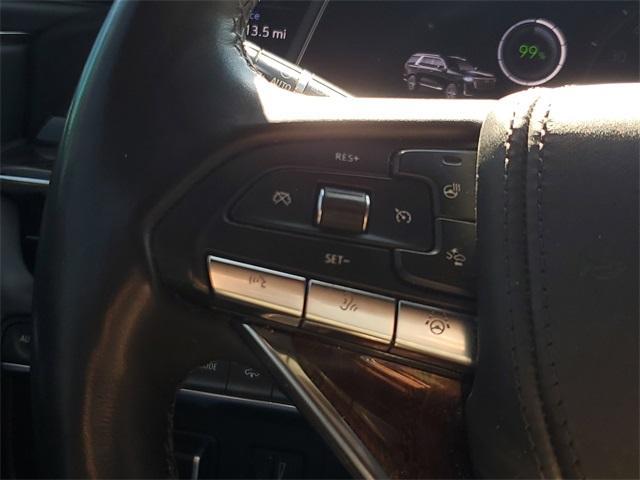 used 2022 Cadillac Escalade ESV car, priced at $59,898