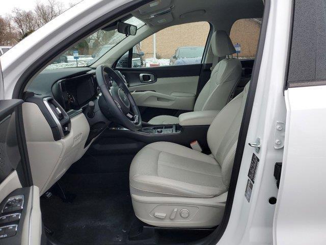 used 2023 Kia Sorento car, priced at $28,400