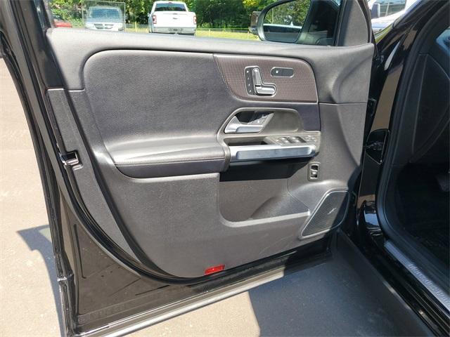 used 2021 Mercedes-Benz GLB 250 car, priced at $25,898