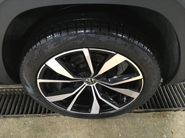 used 2024 Volkswagen Atlas car, priced at $44,898