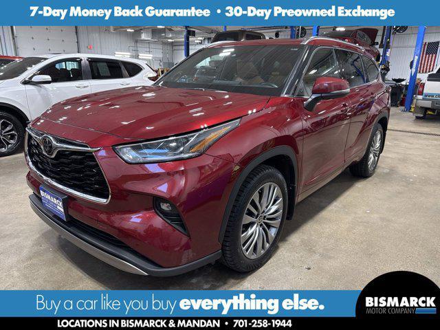 used 2021 Toyota Highlander car, priced at $38,777