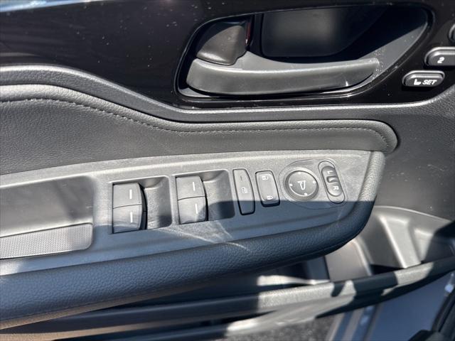 new 2025 Honda Odyssey car, priced at $45,175