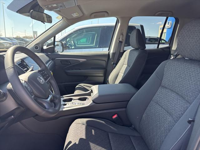 new 2025 Honda Ridgeline car, priced at $40,140