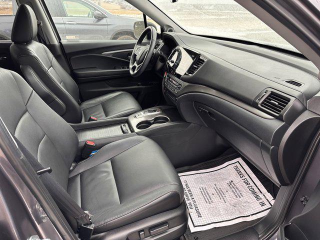 used 2022 Honda Pilot car, priced at $31,996