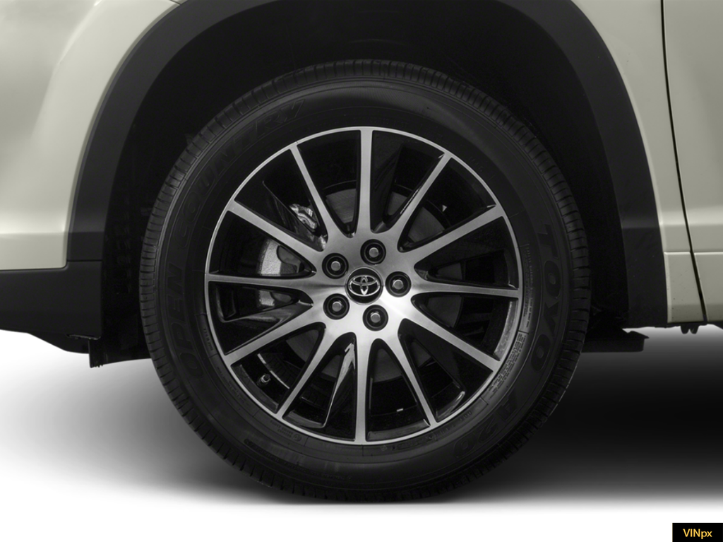 used 2019 Toyota Highlander car, priced at $31,997