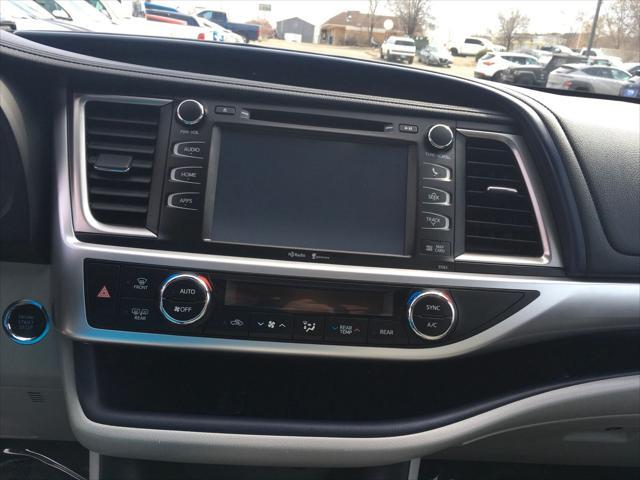 used 2015 Toyota Highlander car, priced at $19,497