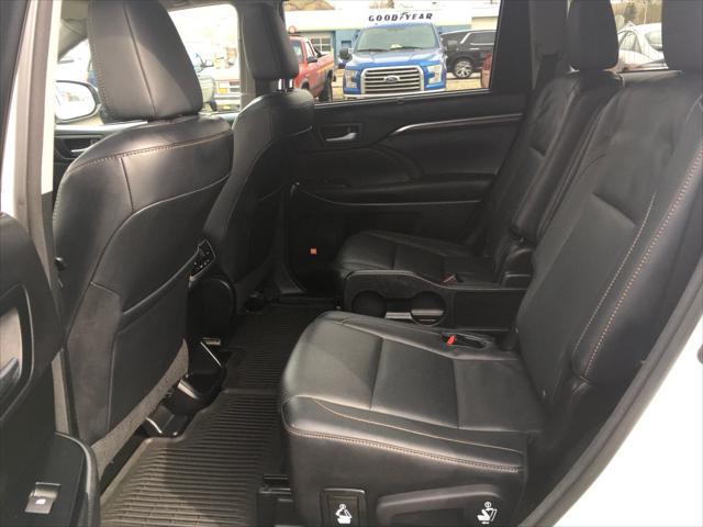 used 2015 Toyota Highlander car, priced at $20,996