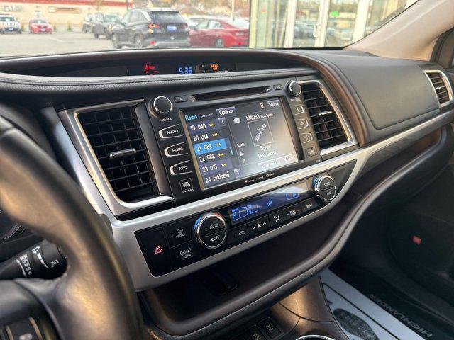 used 2018 Toyota Highlander car, priced at $29,998