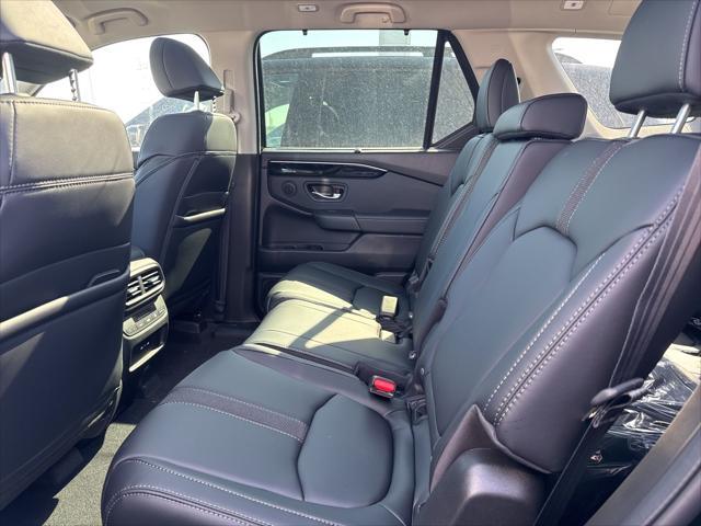 new 2025 Honda Pilot car, priced at $51,194