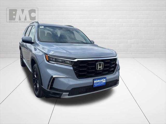 new 2025 Honda Pilot car, priced at $51,621