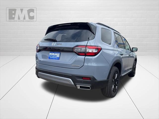 new 2025 Honda Pilot car, priced at $51,621