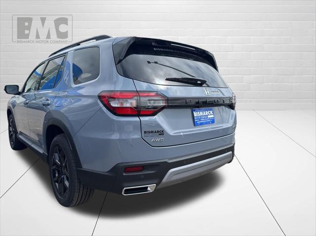 new 2025 Honda Pilot car, priced at $51,621
