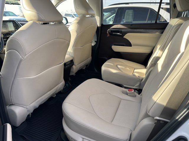 used 2022 Toyota Highlander Hybrid car, priced at $44,984