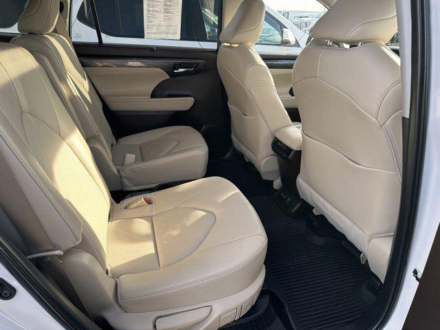 used 2022 Toyota Highlander Hybrid car, priced at $44,984