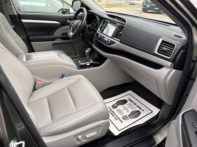 used 2017 Toyota Highlander car, priced at $25,998