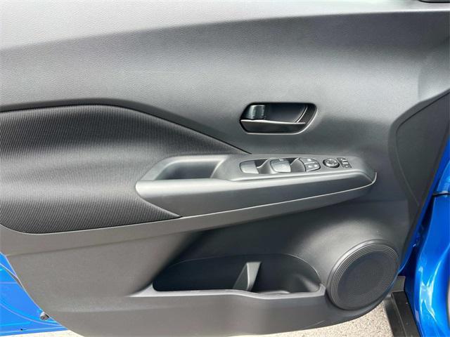 new 2025 Nissan Kicks car, priced at $22,283