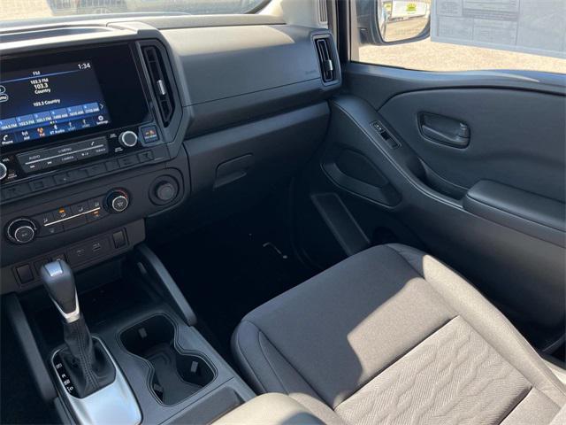 new 2025 Nissan Frontier car