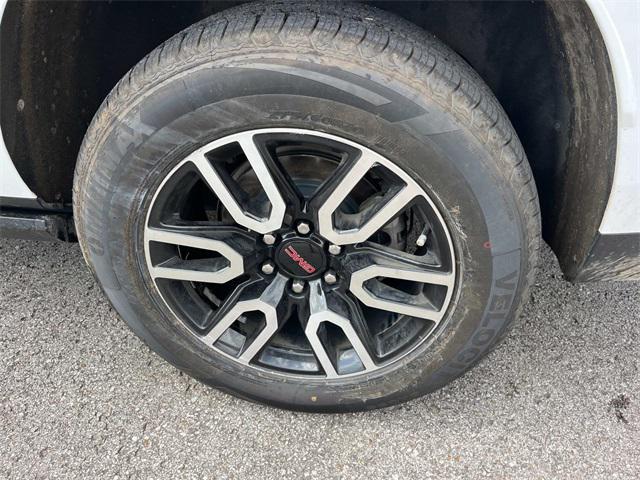 used 2021 GMC Yukon XL car, priced at $43,421