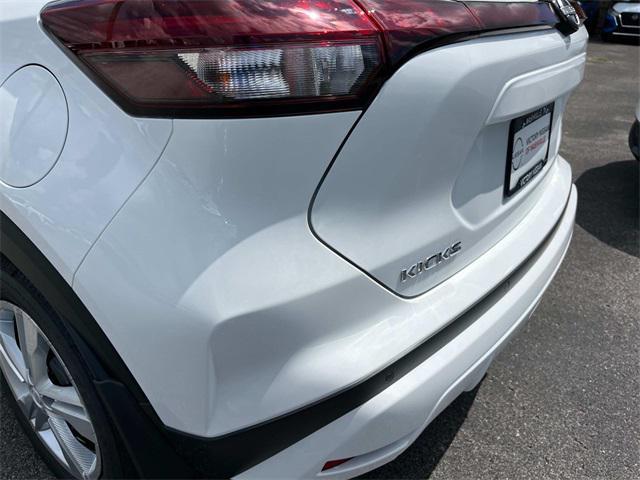 new 2025 Nissan Kicks car, priced at $23,230