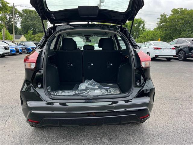 new 2025 Nissan Kicks car, priced at $22,620