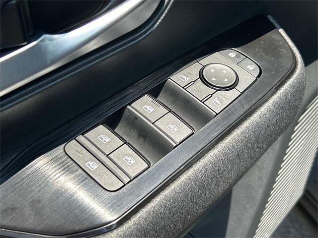 new 2025 Nissan Kicks car, priced at $26,086
