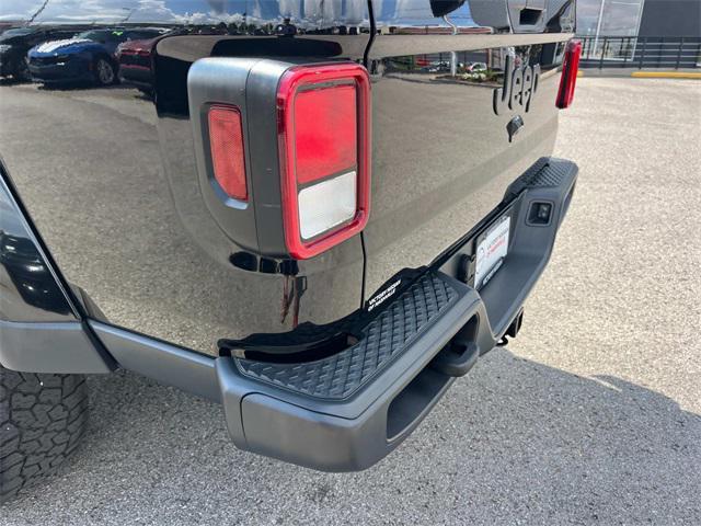 used 2022 Jeep Gladiator car, priced at $31,400