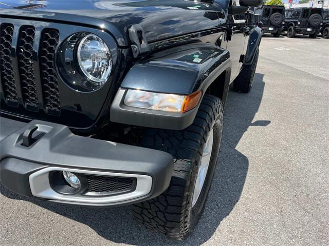 used 2022 Jeep Gladiator car, priced at $31,400