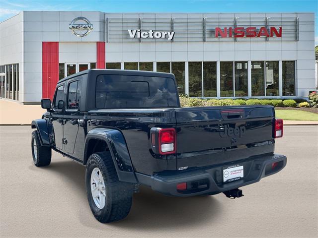 used 2022 Jeep Gladiator car, priced at $31,400