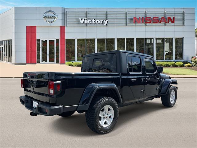 used 2022 Jeep Gladiator car, priced at $31,400