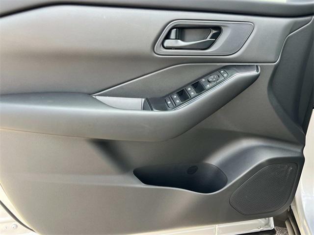 new 2025 Nissan Rogue car, priced at $30,850