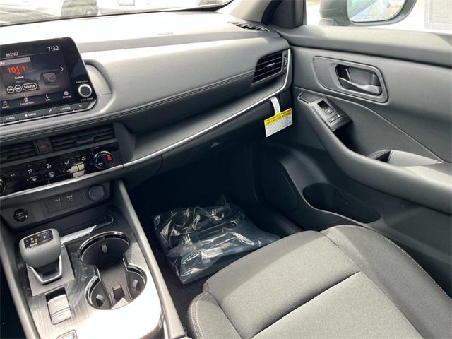 new 2025 Nissan Rogue car, priced at $30,850
