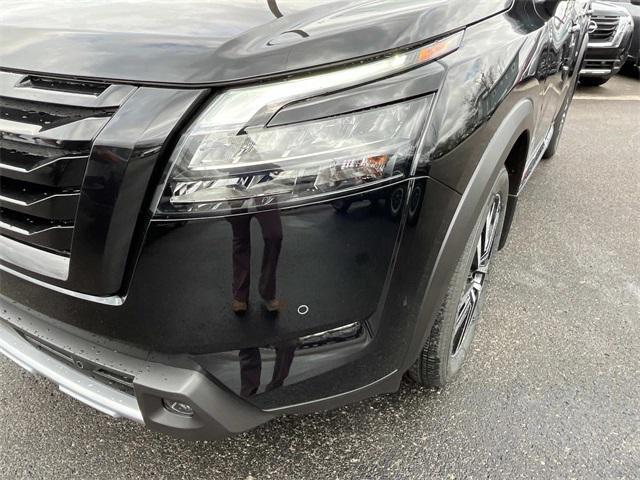 new 2025 Nissan Pathfinder car, priced at $49,638