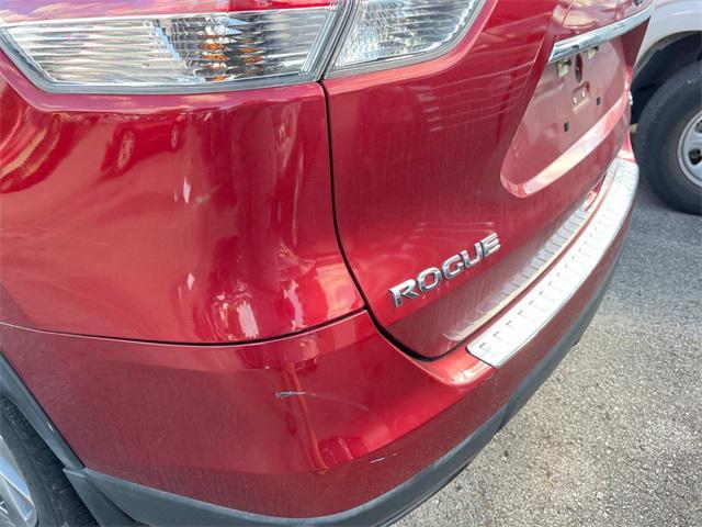 used 2014 Nissan Rogue car, priced at $11,152
