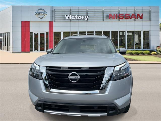 new 2025 Nissan Pathfinder car, priced at $41,921