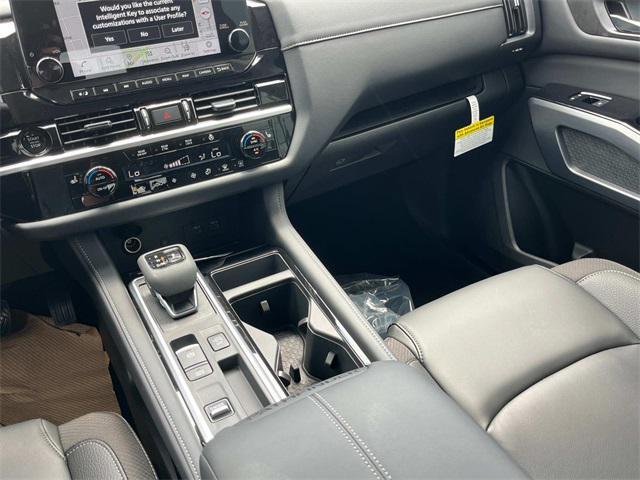 new 2025 Nissan Pathfinder car, priced at $41,921