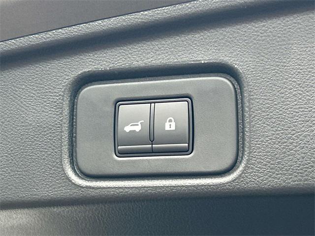 new 2025 Nissan Pathfinder car, priced at $38,977