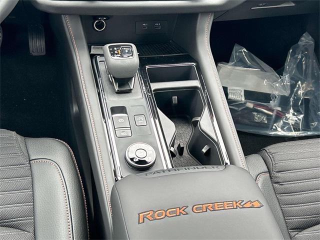 new 2025 Nissan Pathfinder car, priced at $38,977