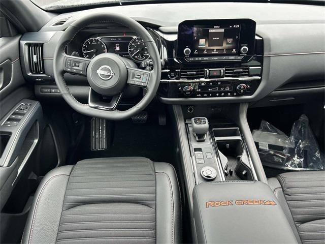 new 2025 Nissan Pathfinder car, priced at $38,977