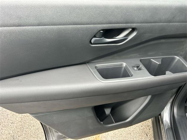 new 2025 Nissan Pathfinder car, priced at $38,977