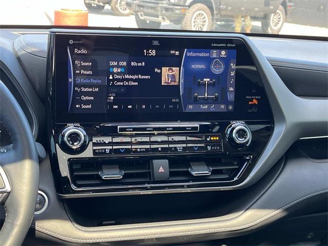 used 2021 Toyota Highlander car, priced at $31,023