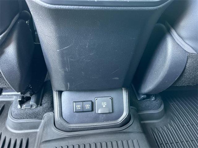used 2021 Toyota Highlander car, priced at $31,023