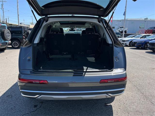 used 2024 Audi Q7 car, priced at $47,999