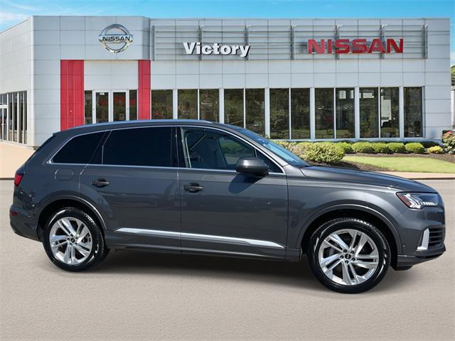 used 2024 Audi Q7 car, priced at $47,999