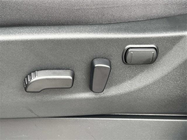 new 2025 Nissan Frontier car, priced at $35,625