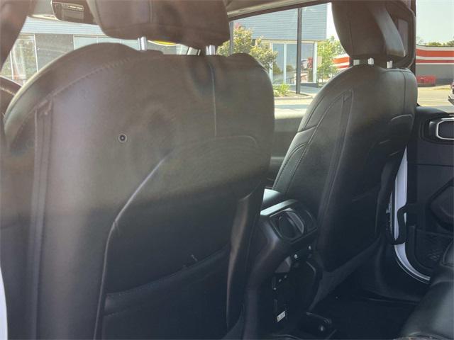used 2021 Jeep Gladiator car, priced at $33,484