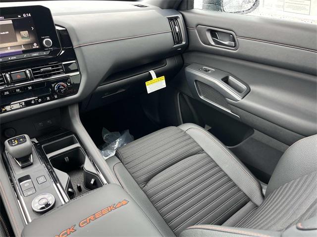 new 2025 Nissan Pathfinder car, priced at $38,977